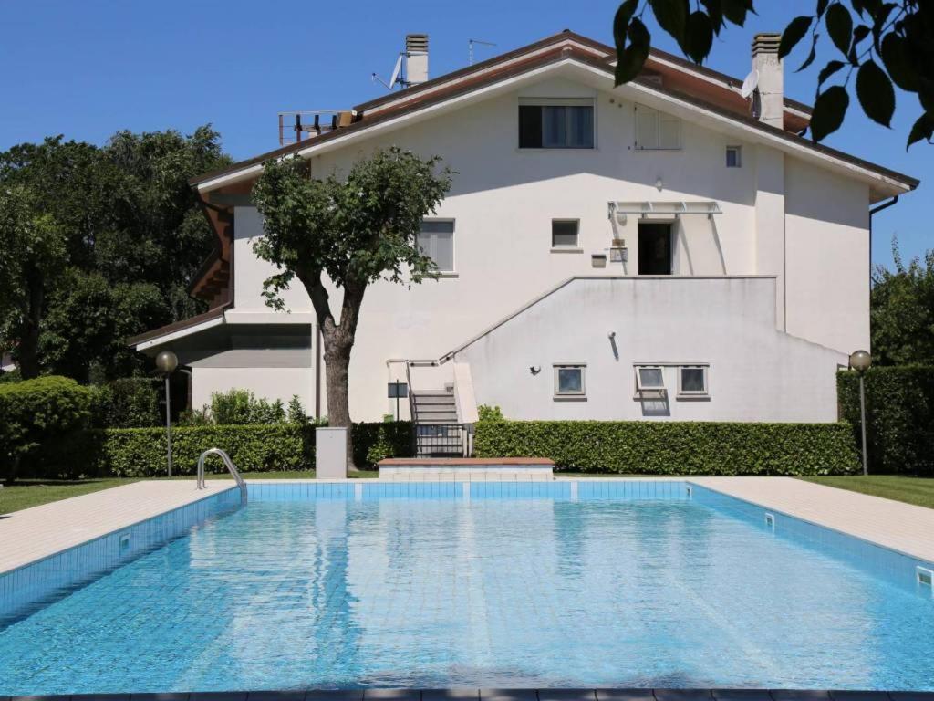 Vega Bilocale Con Piscina E Terrazza Caorle Exterior foto