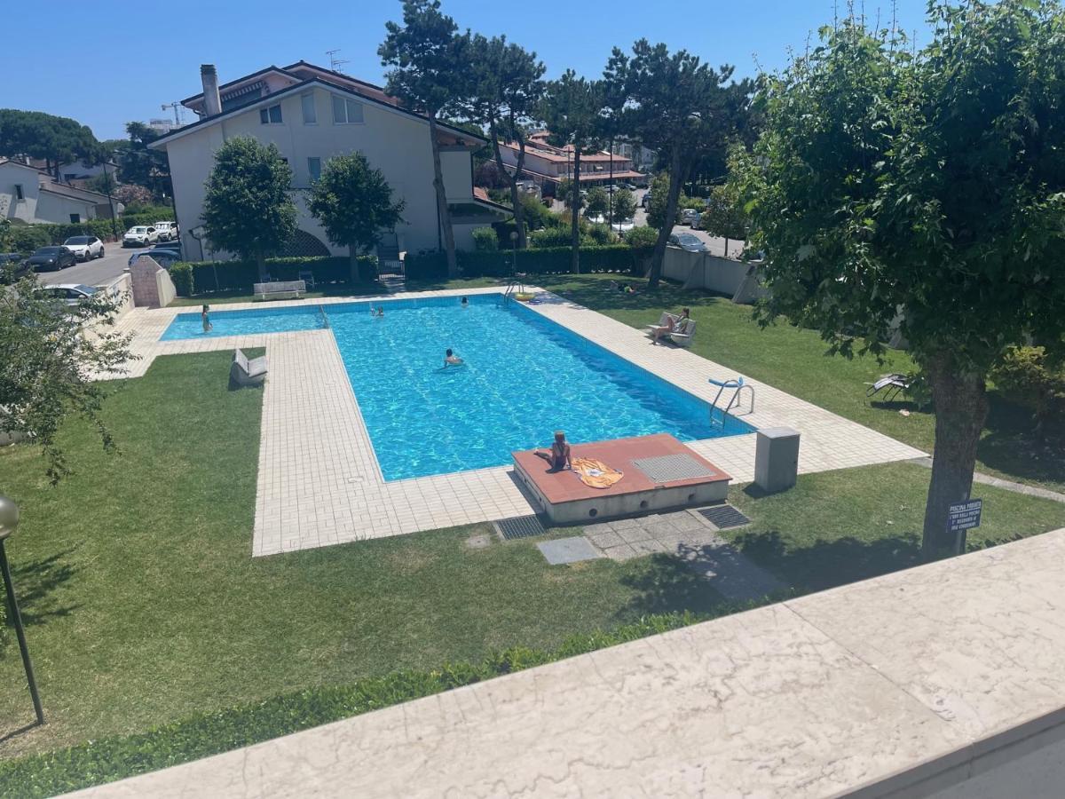 Vega Bilocale Con Piscina E Terrazza Caorle Exterior foto