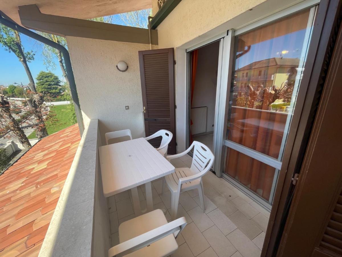 Vega Bilocale Con Piscina E Terrazza Caorle Exterior foto
